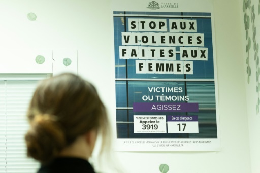 "Tu peux faire quoi pour moi?": des "sentinelles" aux urgences pour les femmes victimes de violence