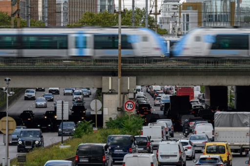 Embouteillage sur le périphérique parisien porte d'Asnières le 12 septembre 2024
