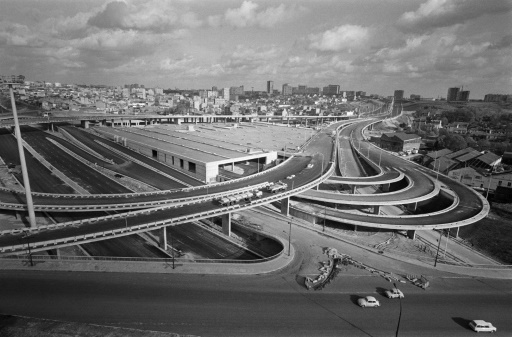 L'échangeur autoroutier de la porte de Bagnolet, le 12 novembre 1969 à Paris
