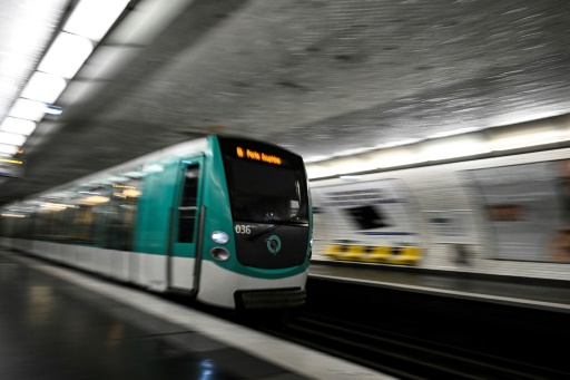 Une cartographie complète de la pollution dans le réseau de transport souterrain de la région parisienne révèle un niveau de concentration en particules fines 'élevé' dans 13 stations
