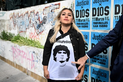 Il n'y avait rien de "médical" dans la chambre de Maradona, témoignent des policiers au procès