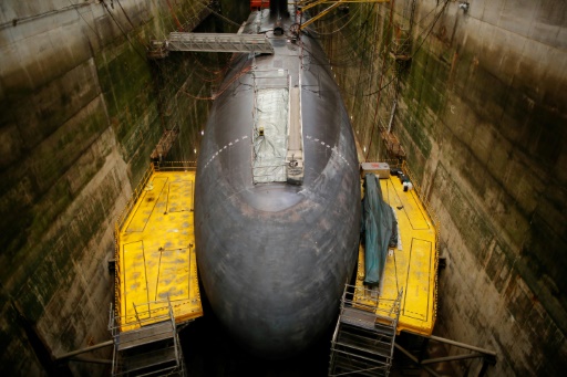 Un sous-marin à l'unité de défense de l'Île Longue, une base navale sous-marine, à Crozon, près de Brest, le 4 juillet 2017
