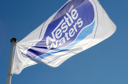 Pour Foodwatch, cet accord judiciaire à Epinal est venu 'mettre sous le tapis toute action publique à l'encontre de Nestlé Waters Grand Est' et 'permet à la multinationale de s'en tirer en sortant le chéquier'
