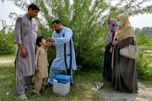 Au Pakistan, la campagne anti-polio entre violence et méfiance