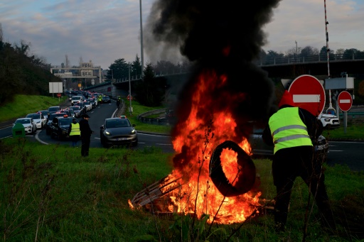 Transport des malades: forte mobilisation des chauffeurs de taxi à Lyon et dans le Sud