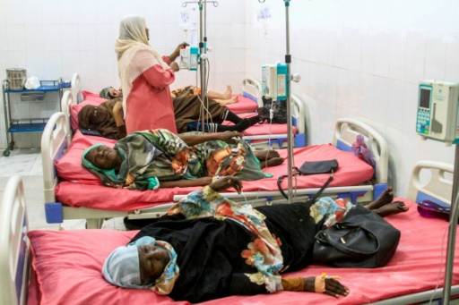 Des personnes malades du cancer hospitalisées à Gedaref, dans l'est du Soudan, le 1er mai 2024

